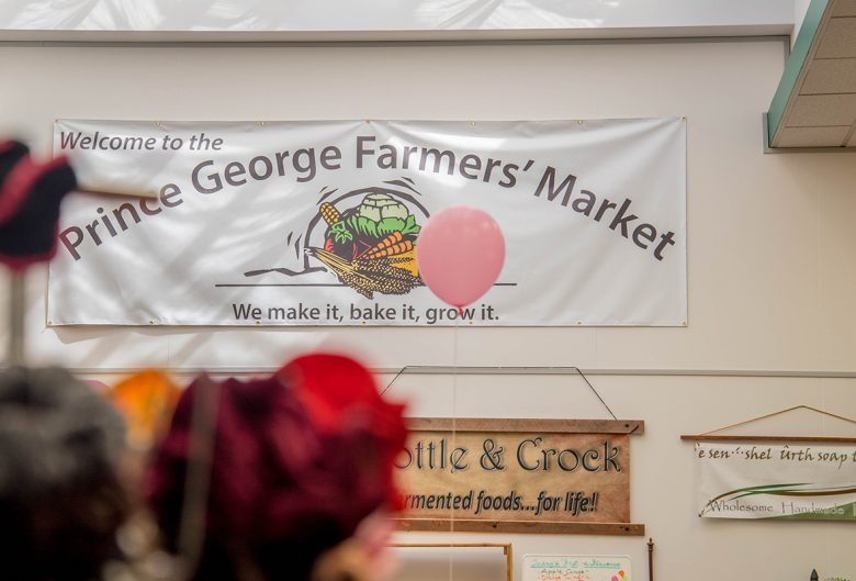Farmers' Market sign